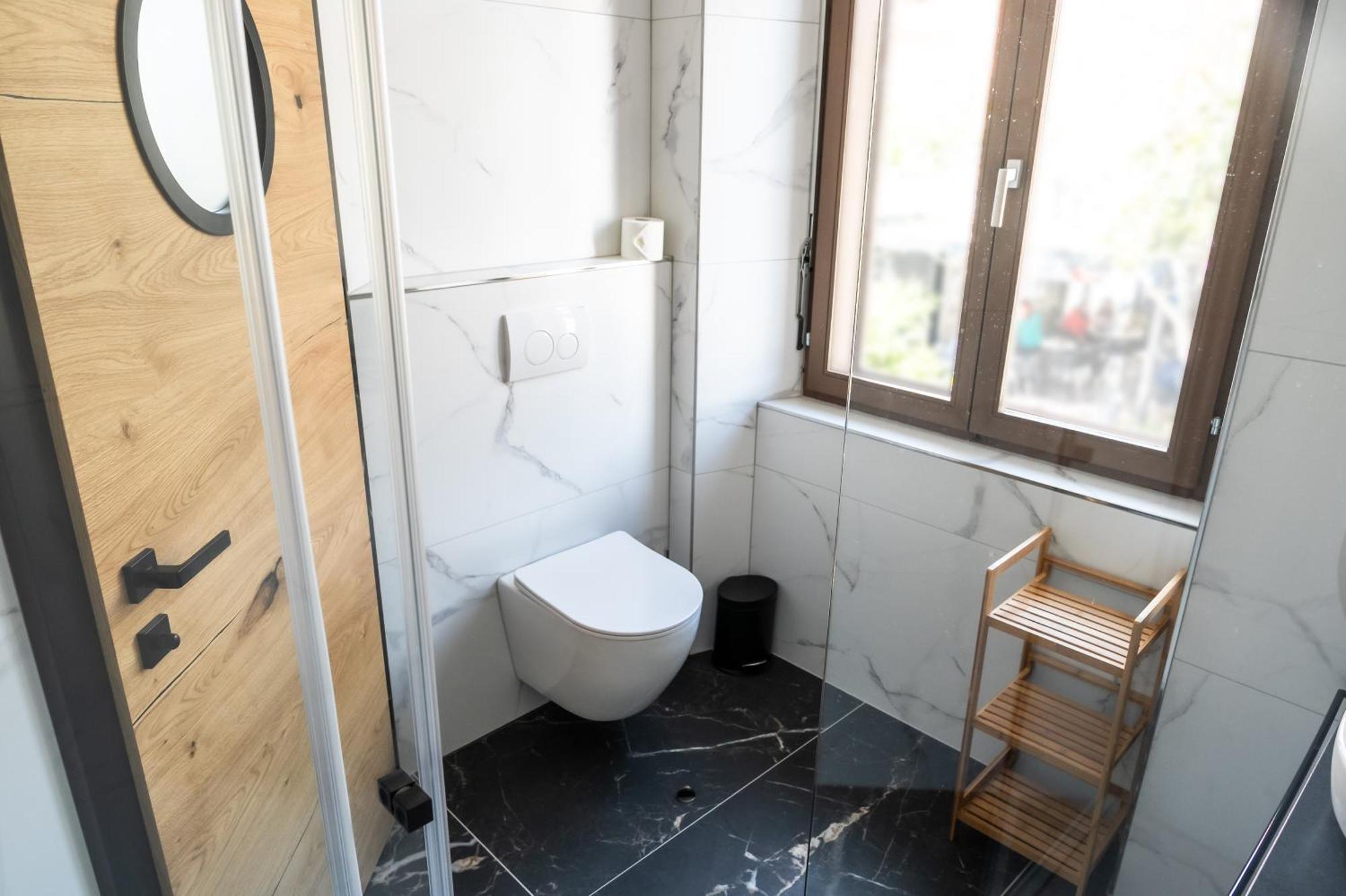 Island Apartments Izola Bilik gambar